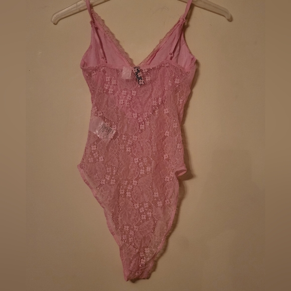 Pink lace and sheer bodysuit - Picture 6 of 7